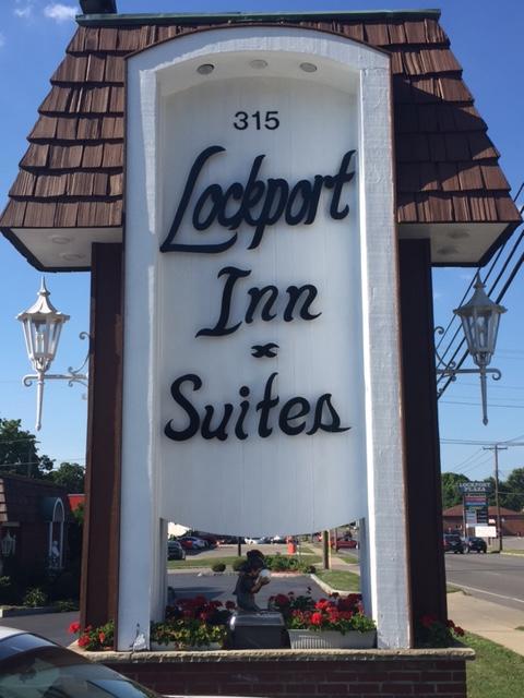 Lockport Inn And Suites ภายนอก รูปภาพ