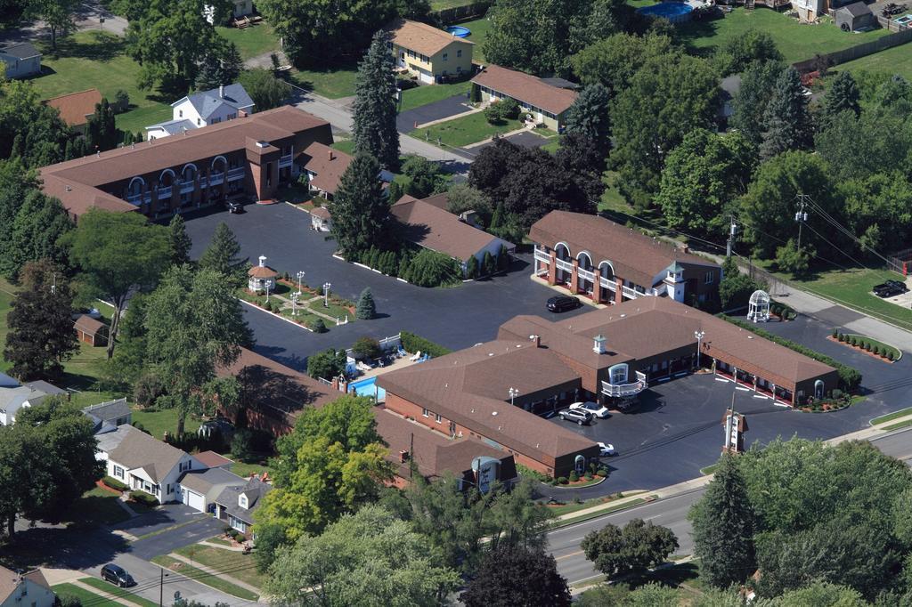 Lockport Inn And Suites ภายนอก รูปภาพ