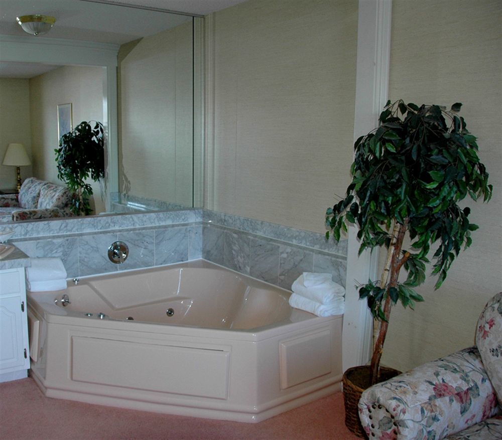 Lockport Inn And Suites ภายนอก รูปภาพ