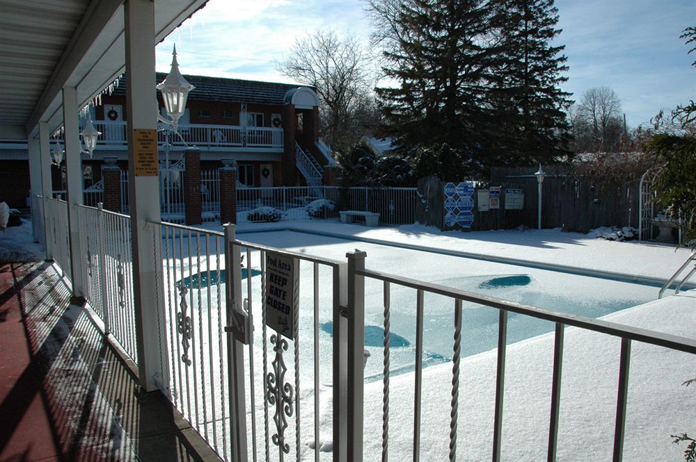 Lockport Inn And Suites ภายนอก รูปภาพ